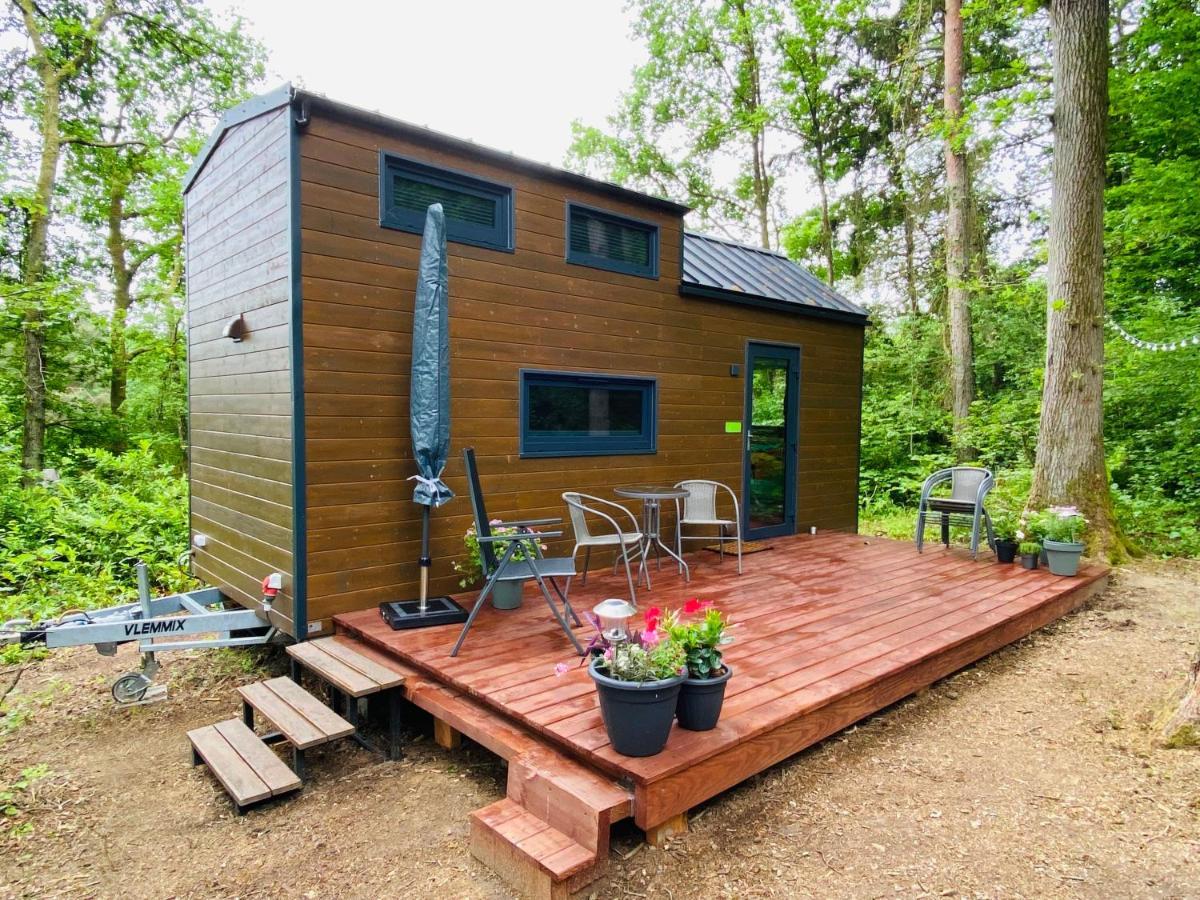 La Tiny House De Nanou Pensionat Rochefort Exteriör bild