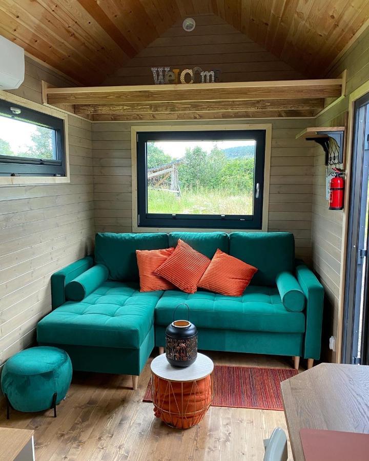 La Tiny House De Nanou Pensionat Rochefort Exteriör bild