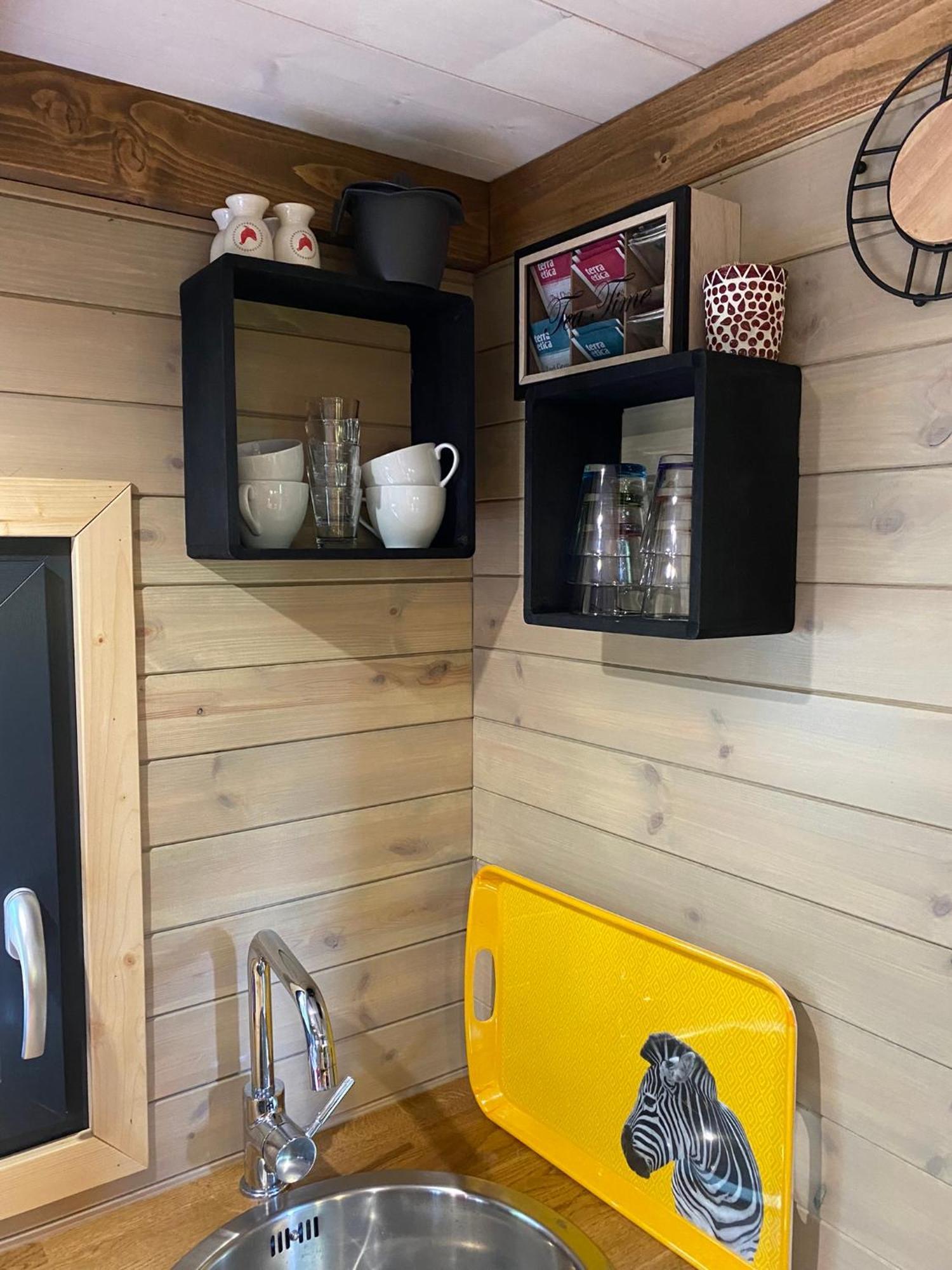 La Tiny House De Nanou Pensionat Rochefort Exteriör bild