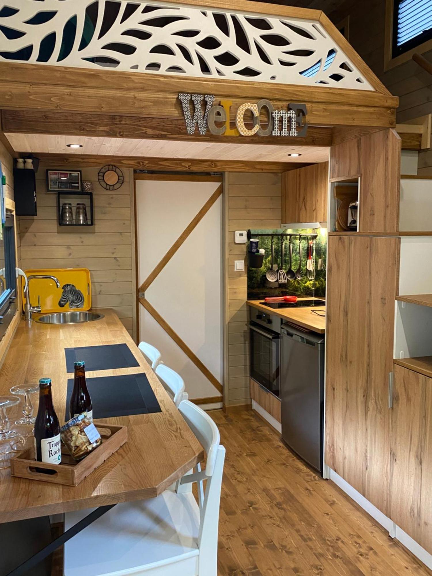 La Tiny House De Nanou Pensionat Rochefort Exteriör bild