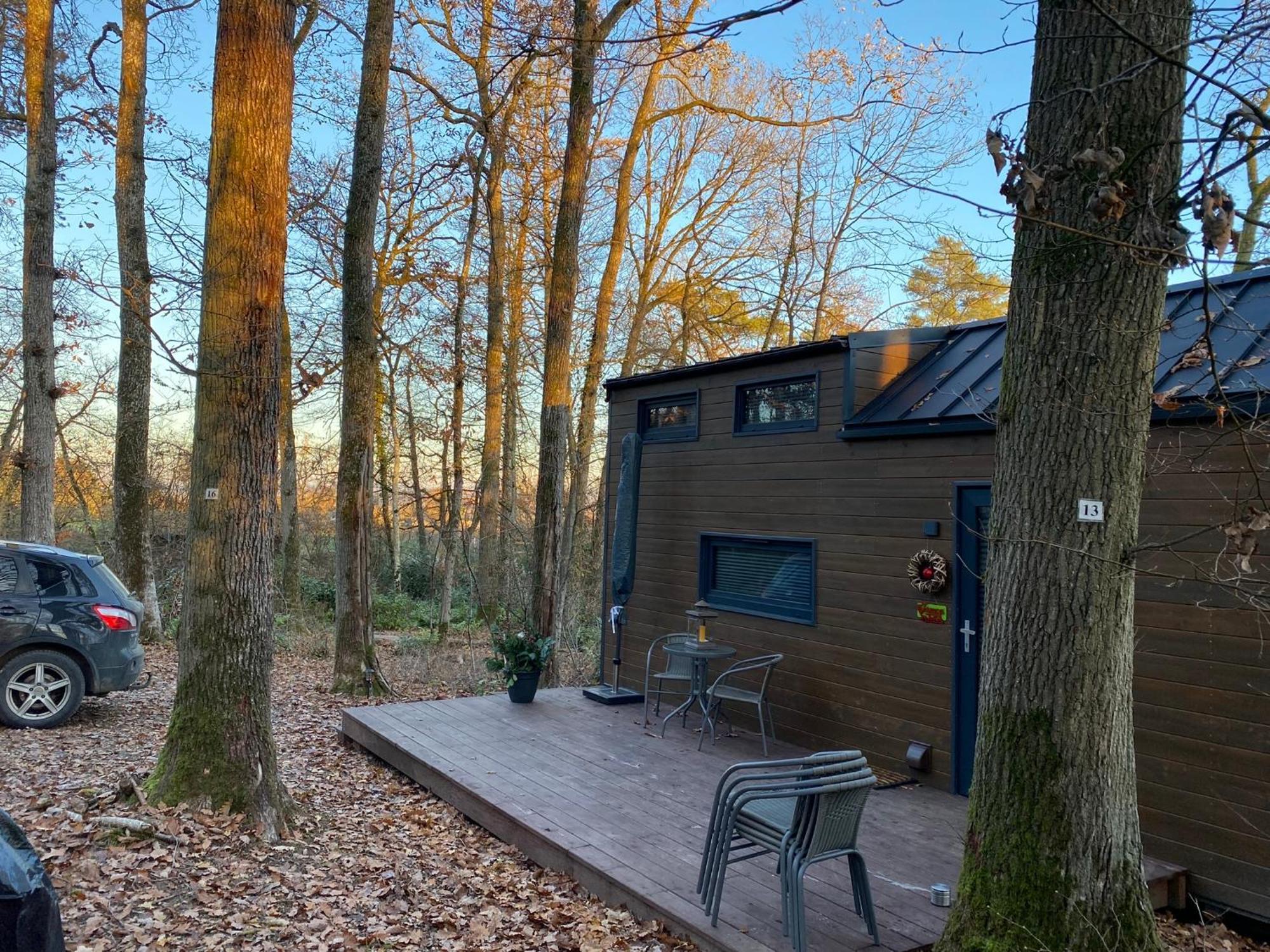 La Tiny House De Nanou Pensionat Rochefort Exteriör bild