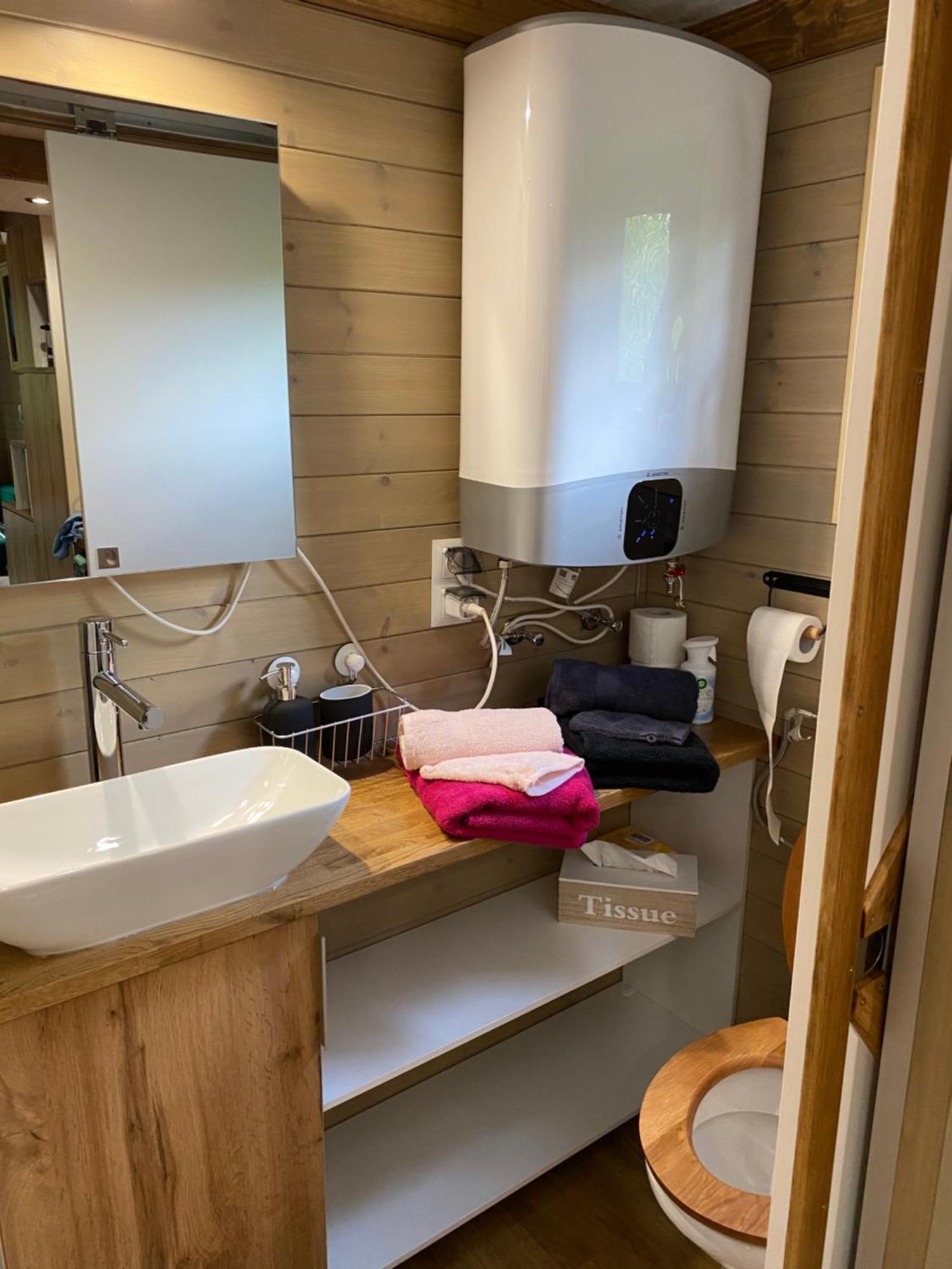 La Tiny House De Nanou Pensionat Rochefort Exteriör bild